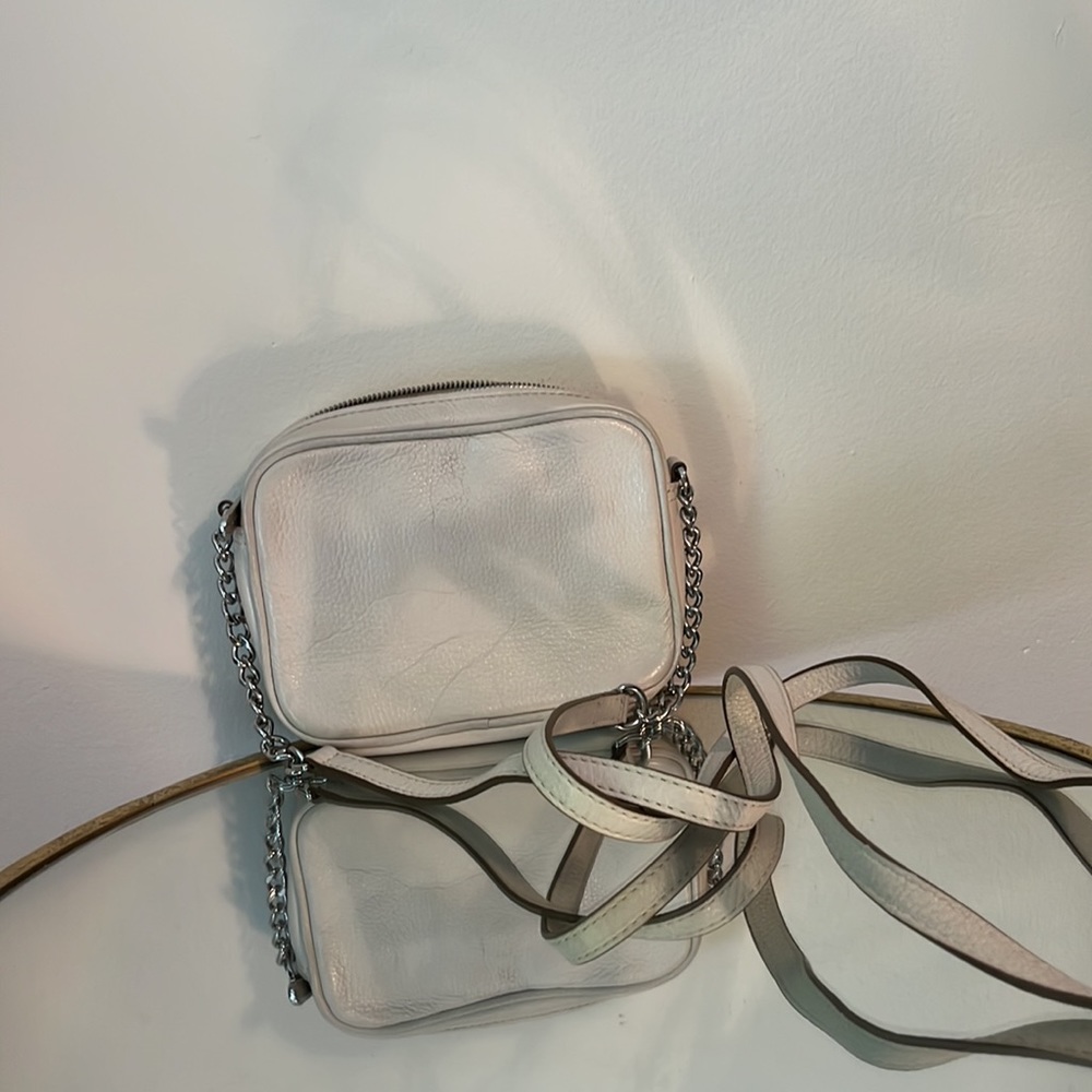 Micheal Kors White Leather Cross bag